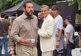 Brunello di Montalcino protagoniste de « Jay Kelly », le nouveau film Netflix avec Sandler et Clooney.