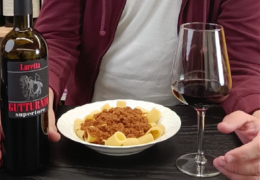 Come abbinare PASTA E VINO, i consigli per festeggiare la giornata mondiale della pasta!!